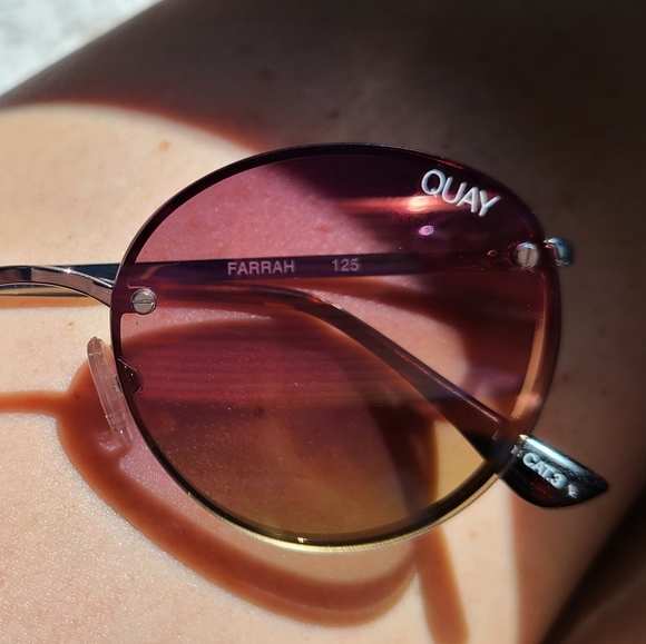 Perfect condition quay sunglasses